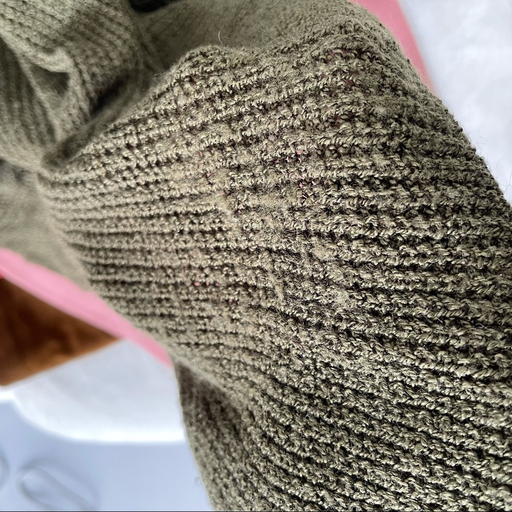 Olive Knitted Cardigan Sweater Size Small - Picture 6 of 6